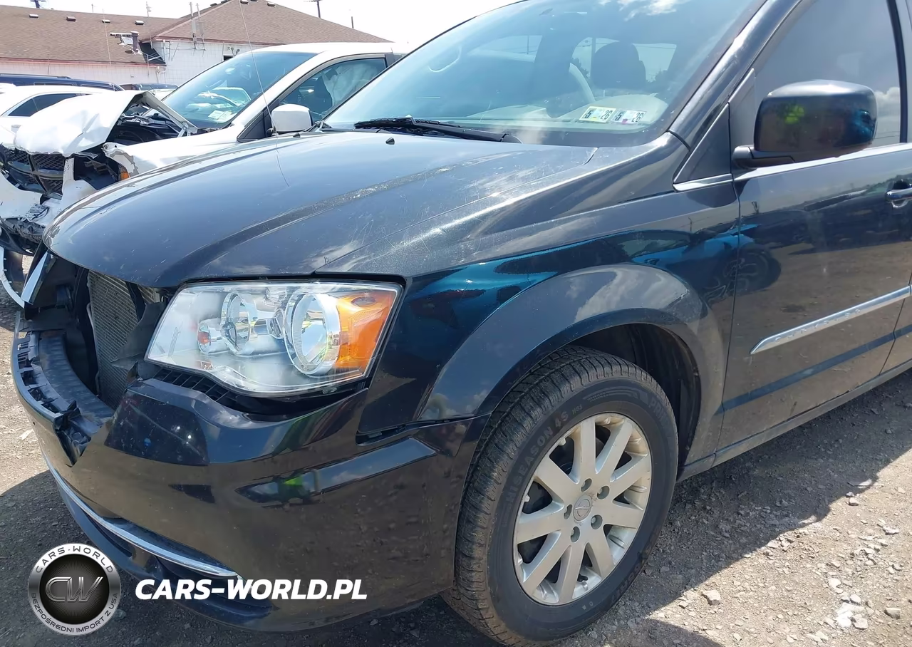 2015 Chrysler Town & Country Touring VIN:2C4RC1BG9FR619628 - 14