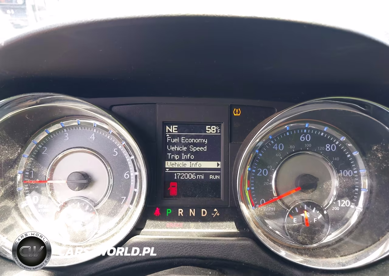 2015 Chrysler Town & Country Touring VIN:2C4RC1BG9FR619628 - 7