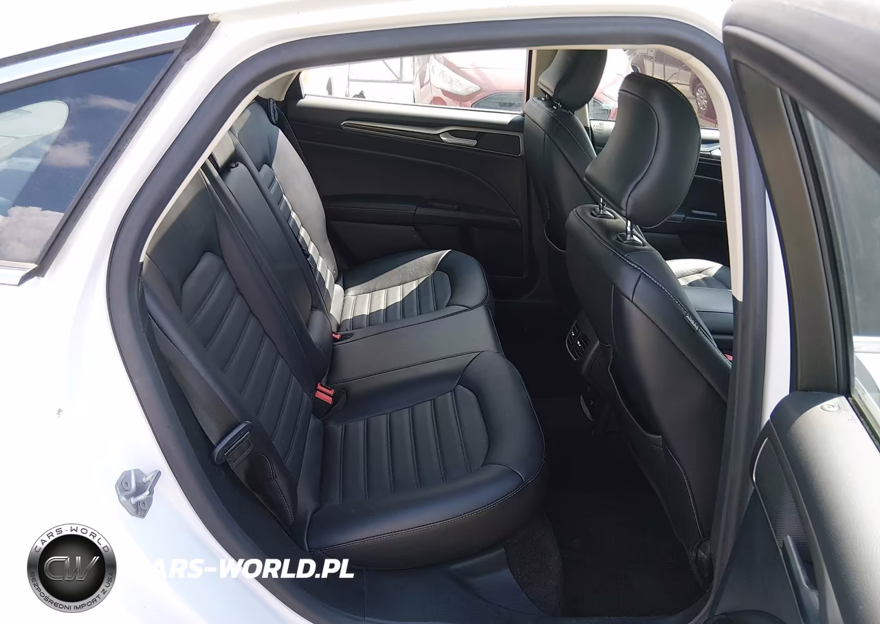 2018 Ford Fusion Energi Se Luxury VIN:3FA6P0PU4JR121944 - 8