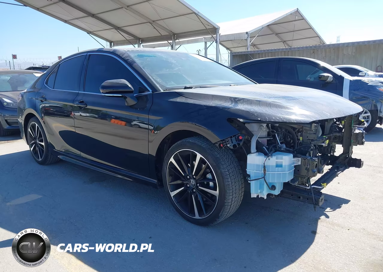 2020 Toyota Camry Xse – zdjęcie 1 z 17