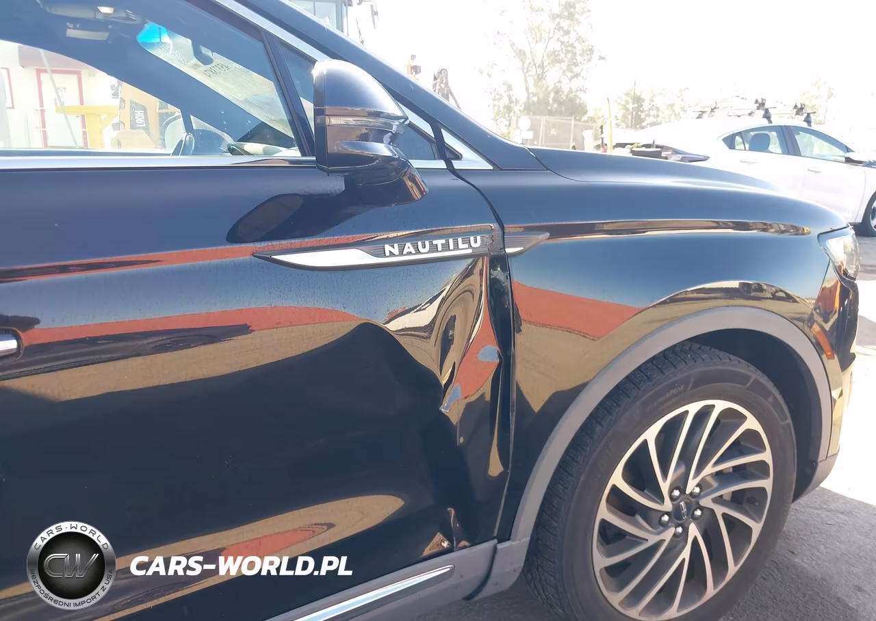 2019 Lincoln Nautilus Reserve VIN:2LMPJ6L93KBL26241 - 18