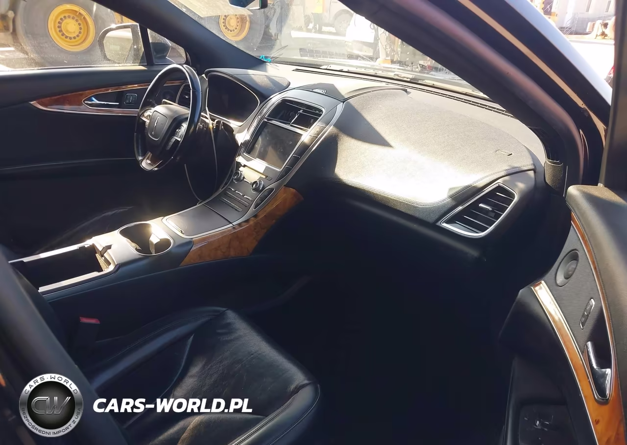 2019 Lincoln Nautilus Reserve VIN:2LMPJ6L93KBL26241 - 5