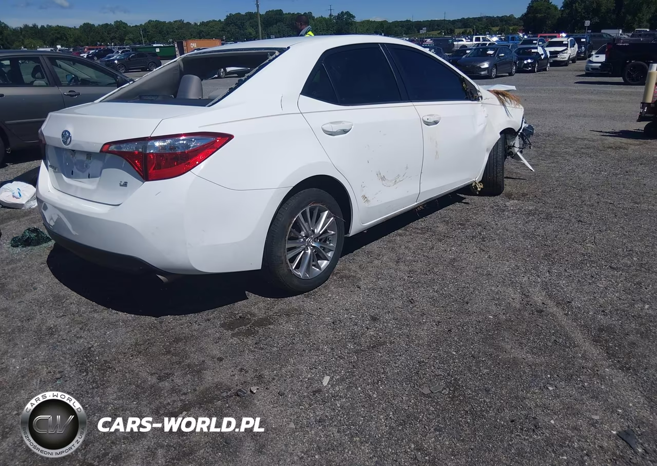 2015 Toyota Corolla Le Plus VIN:5YFBURHE7FP359748 - 4