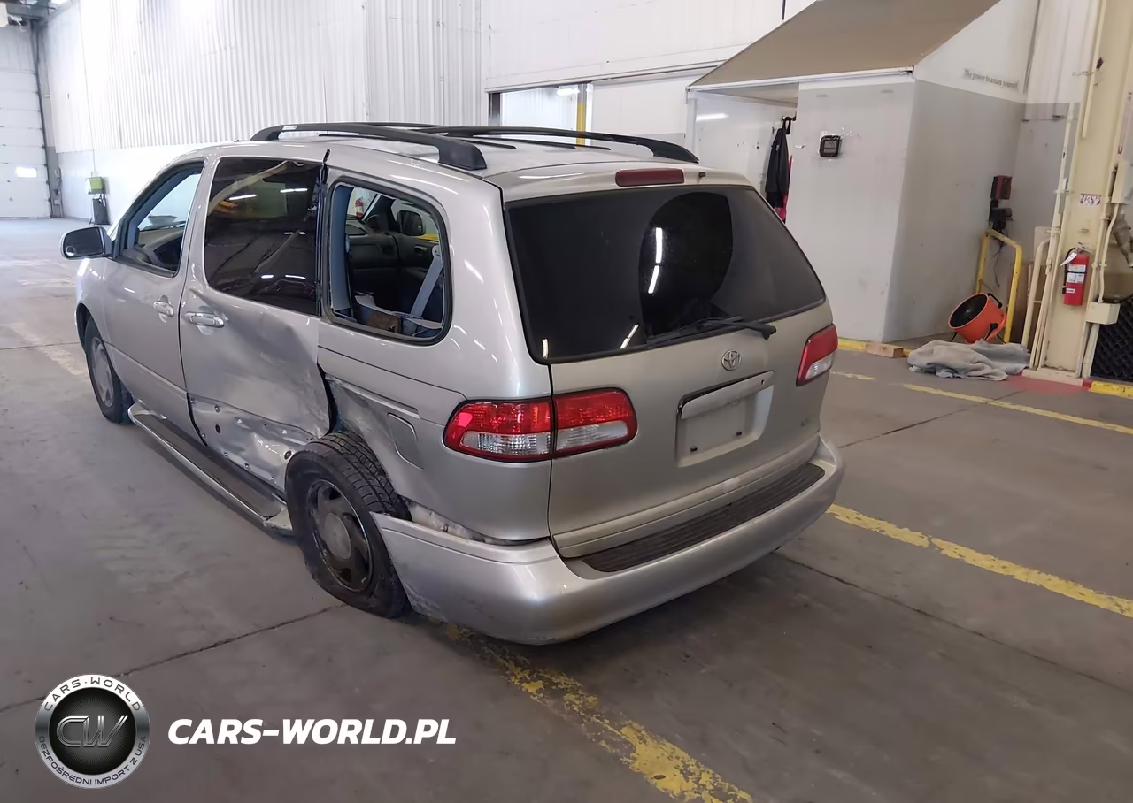 2002 Toyota Sienna Le VIN:4T3ZF13C22U475522 - 3
