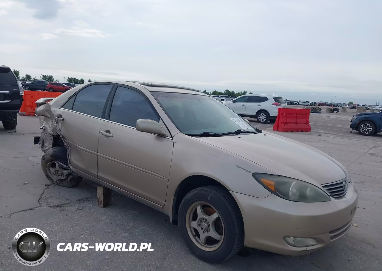 2003 Toyota Camry Le – zdjęcie 1 z 18