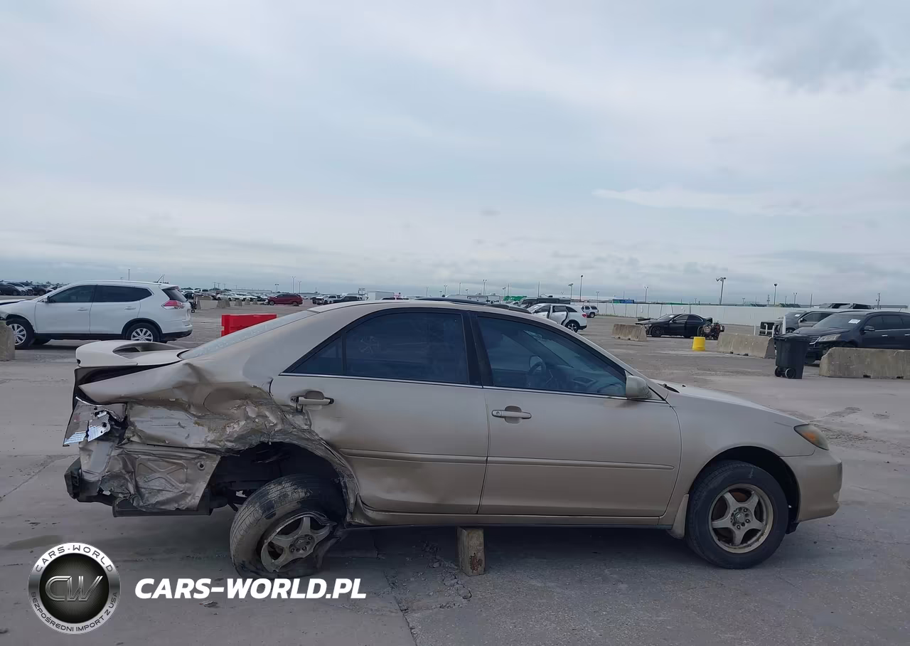 2003 Toyota Camry Le VIN:4T1BE32K03U657559 - 13