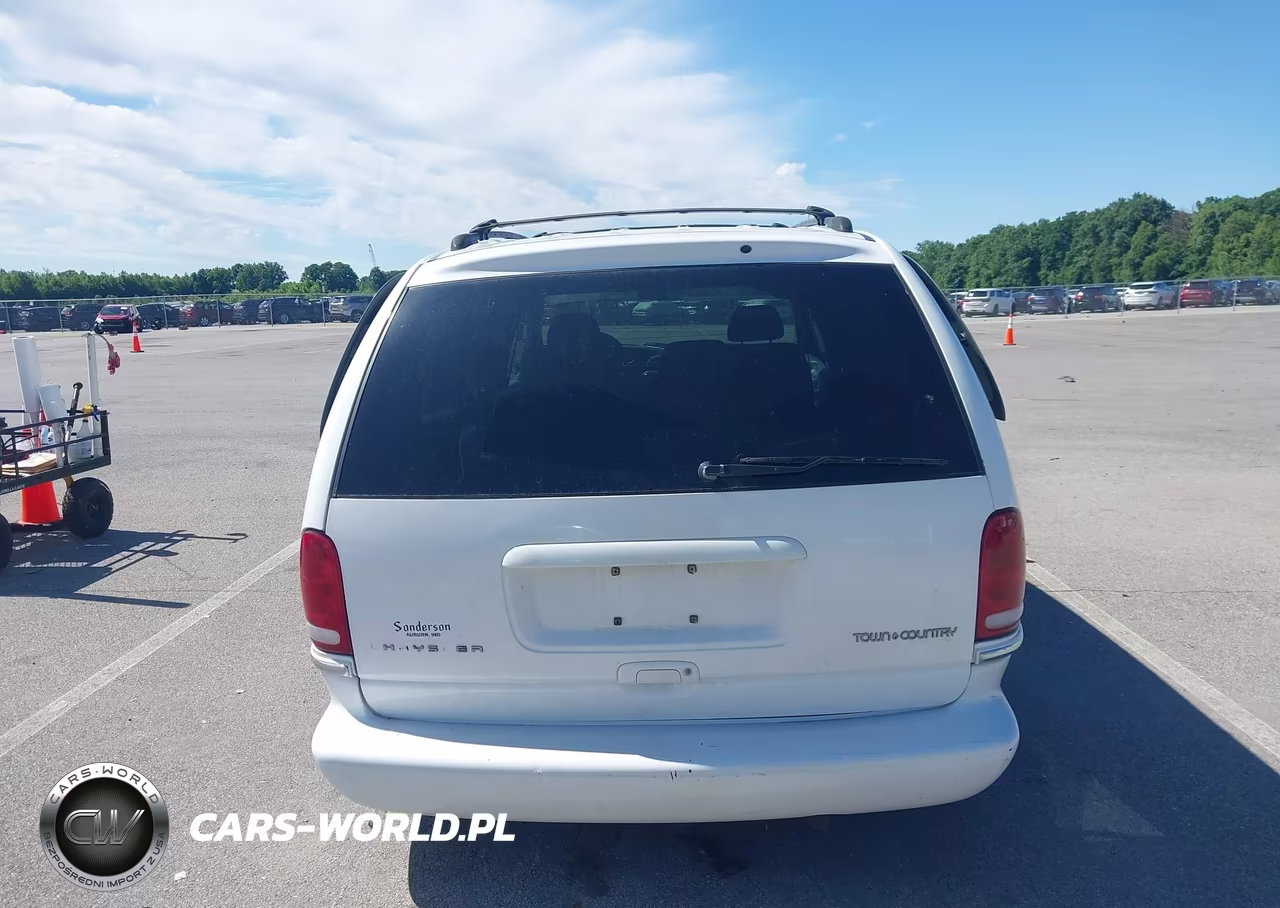 1996 Chrysler Town & Country VIN:1C4GP54L7TB210647 - 16