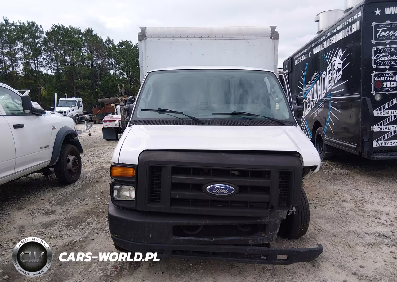 2011 Ford Econoline Commercial Cutaway VIN:1FDWE3FL3BDB10191 - 13