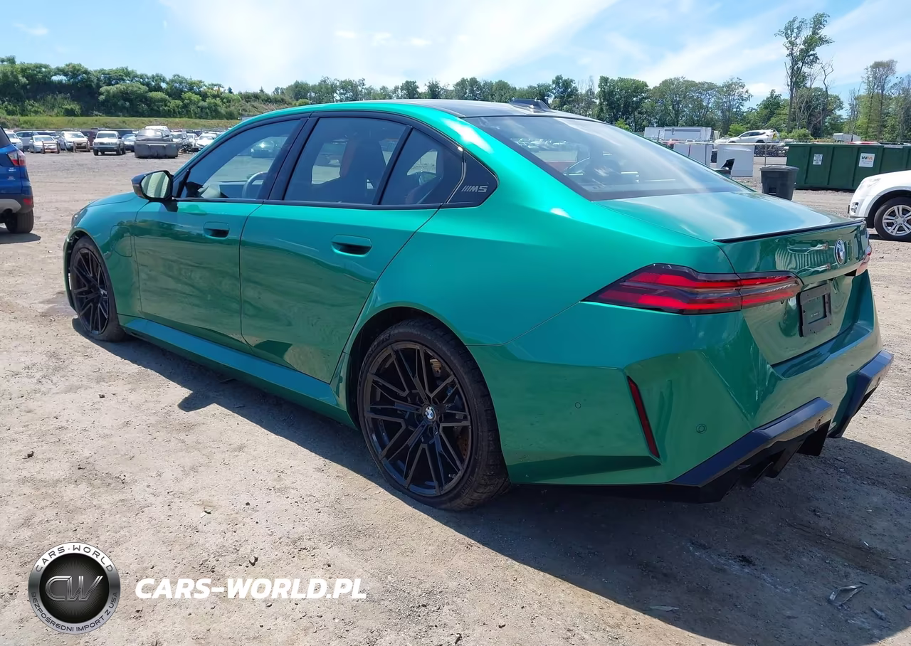 2026 BMW M5 VIN:WBS83FK00TCW75661 - 3