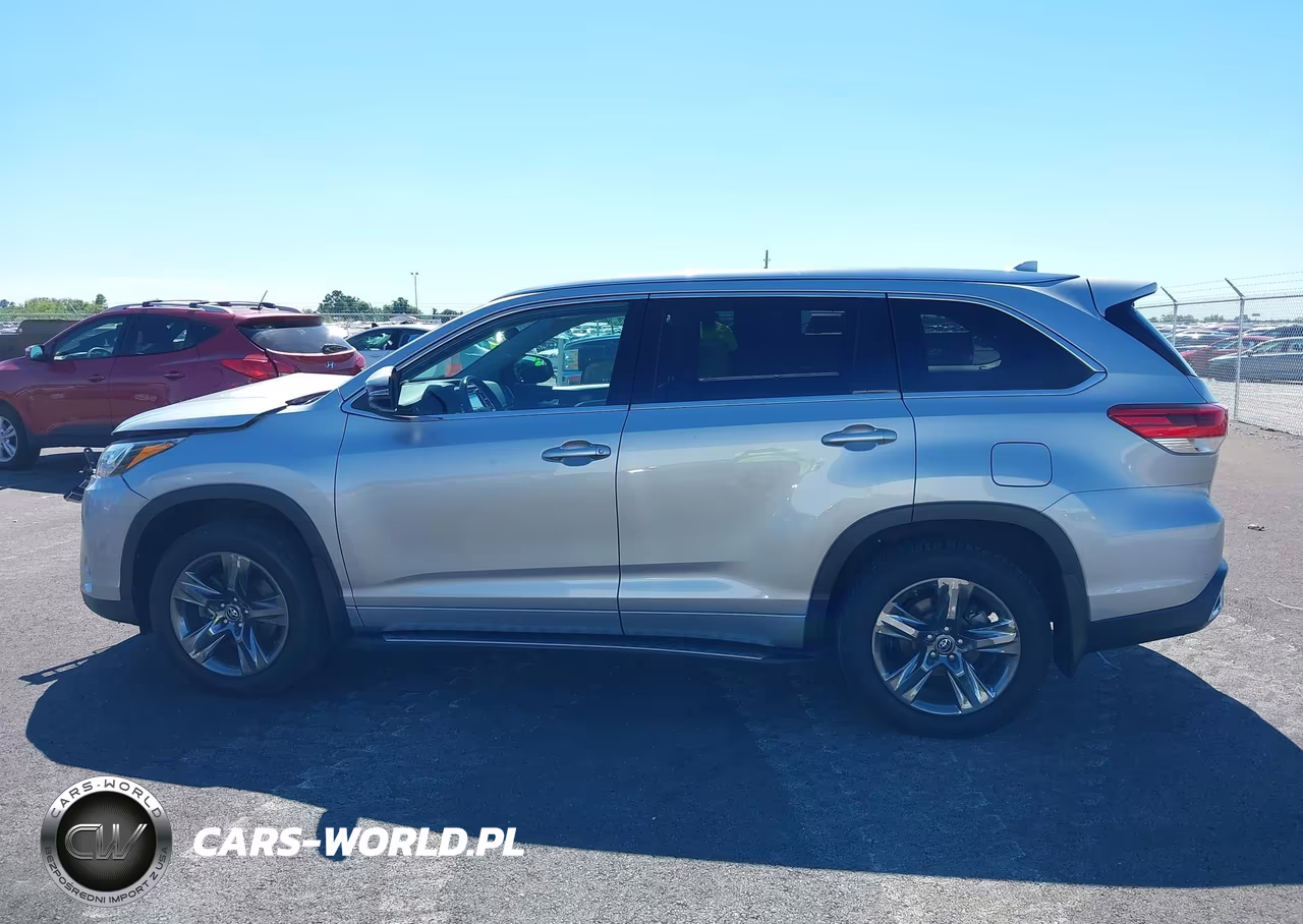 2018 Toyota Highlander Limited Platinum VIN:5TDDZRFH7JS896353 - 14