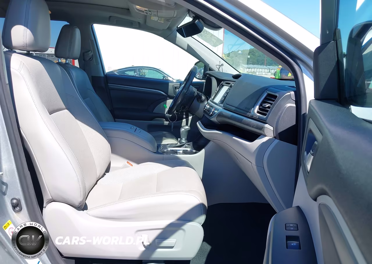 2018 Toyota Highlander Limited Platinum VIN:5TDDZRFH7JS896353 - 5