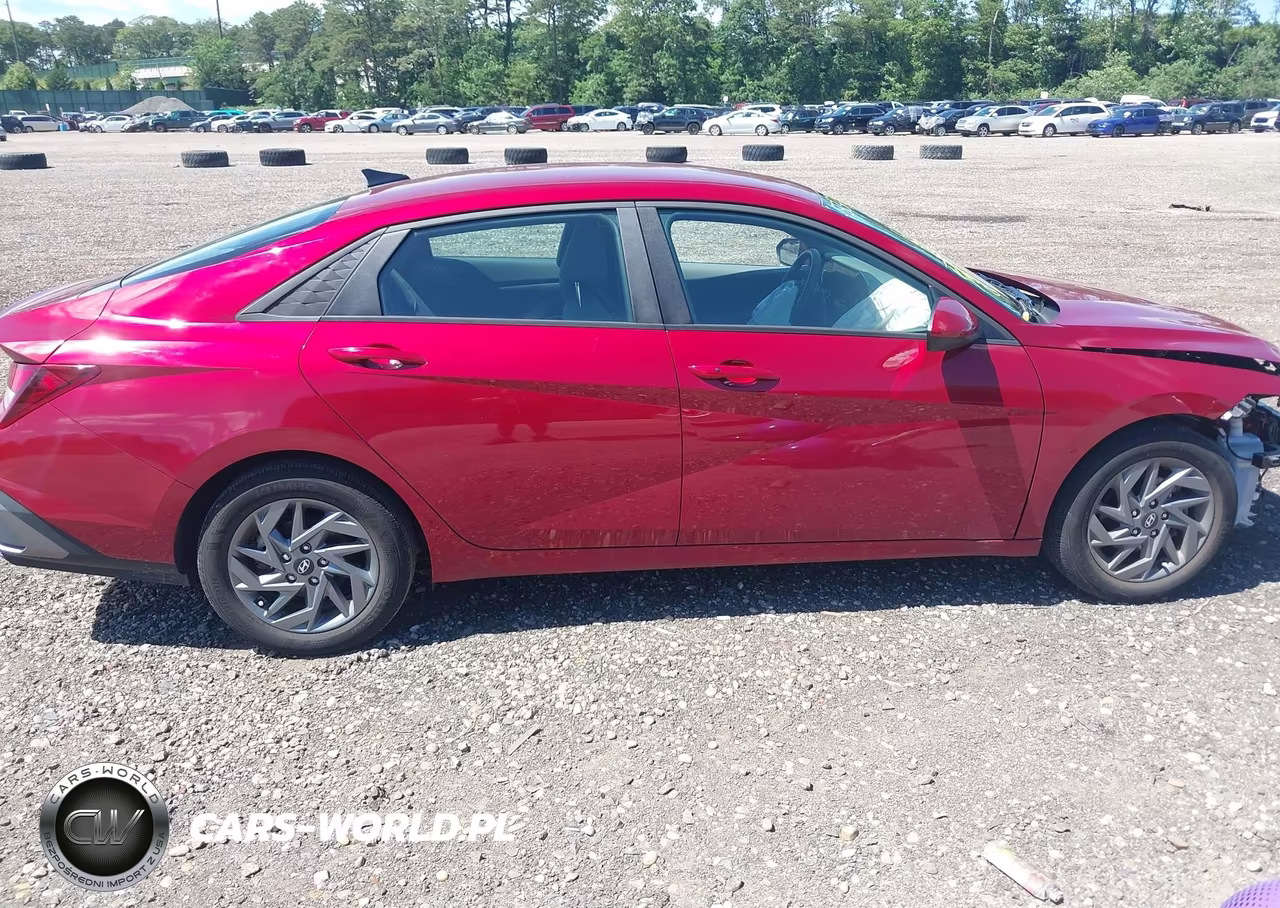 2024 Hyundai Elantra Sel VIN:KMHLM4DG3RU754785 - 13