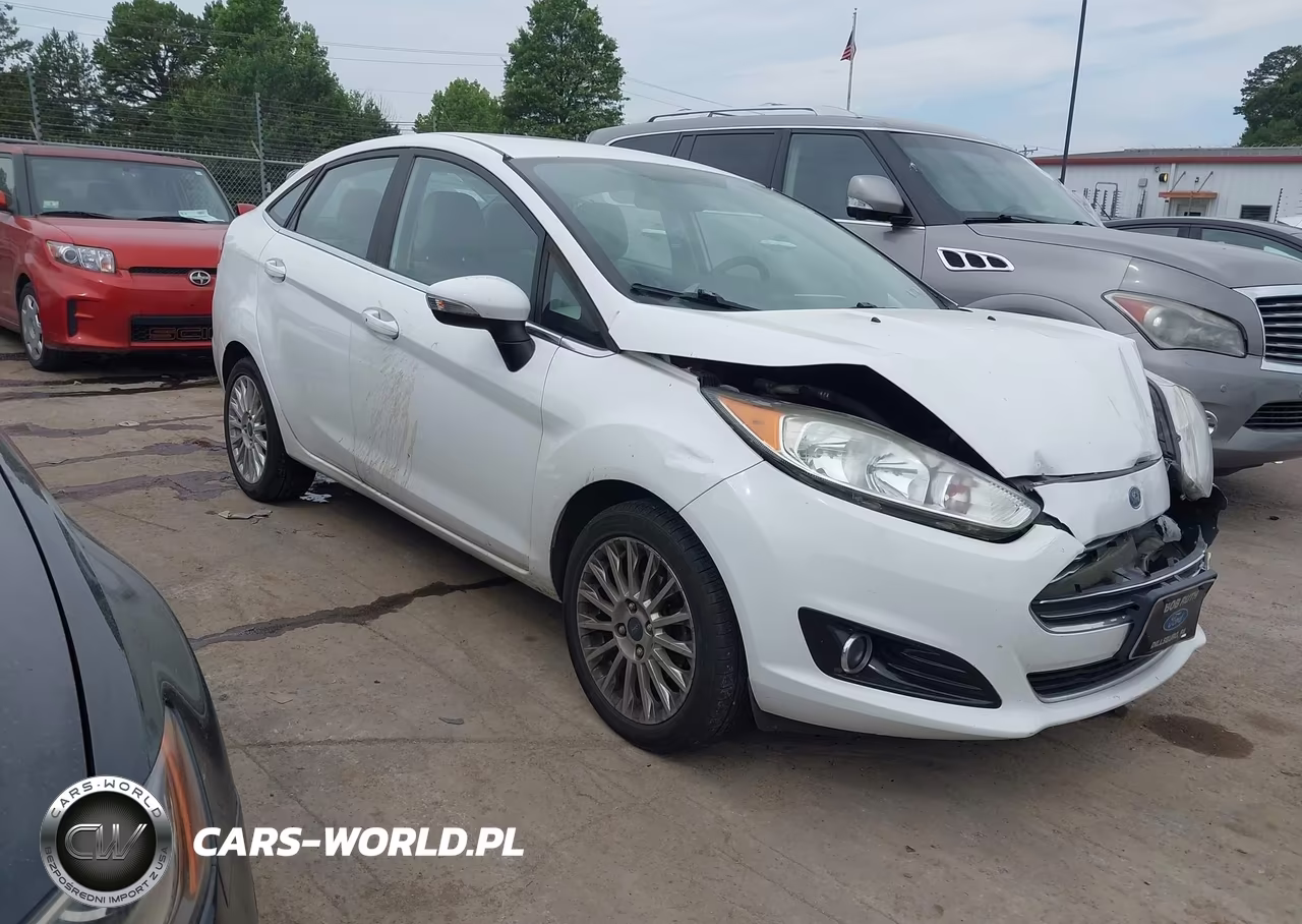 2015 Ford Fiesta Titanium – zdjęcie 1 z 11