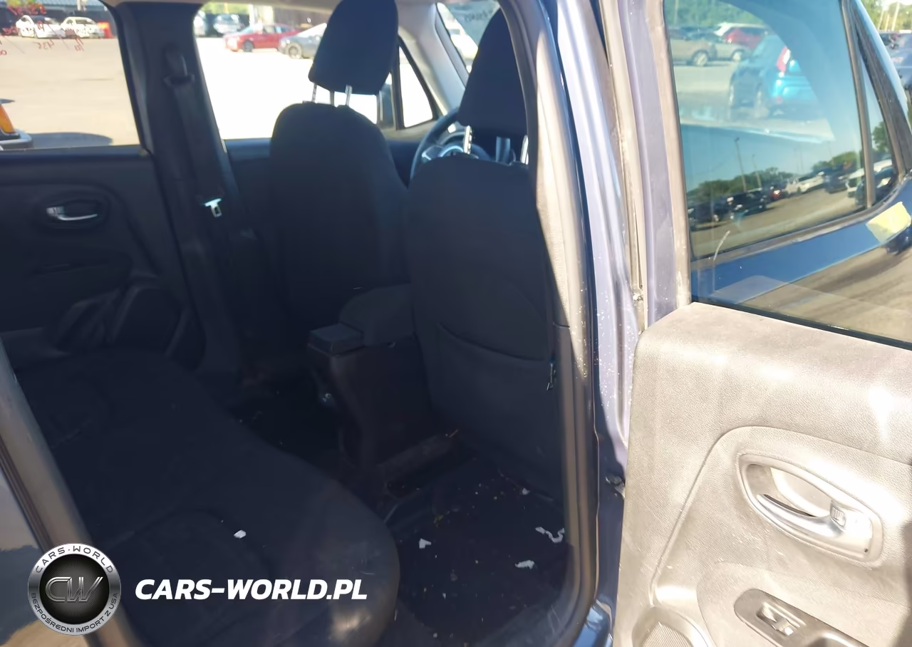 2021 Jeep Renegade Latitude 4X4 VIN:ZACNJDBB1MPN13697 - 8