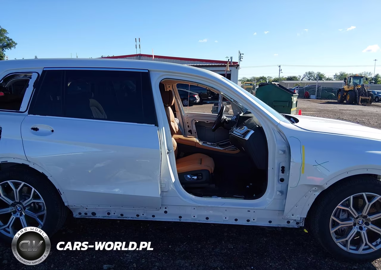 2026 BMW X7 xDrive40I VIN:5UX23EM0XT9038518 - 14