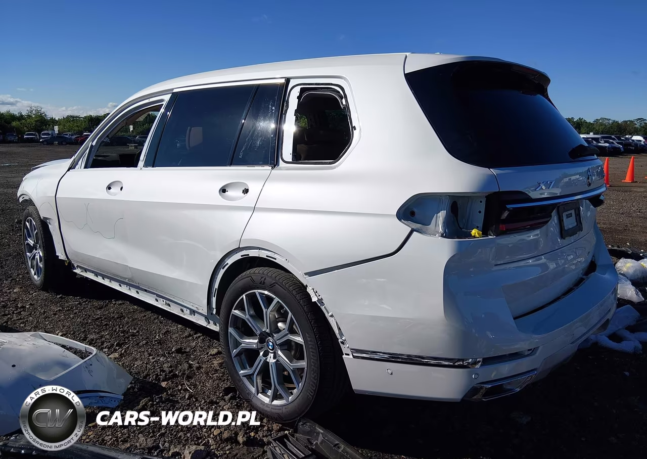 2026 BMW X7 xDrive40I VIN:5UX23EM0XT9038518 - 3