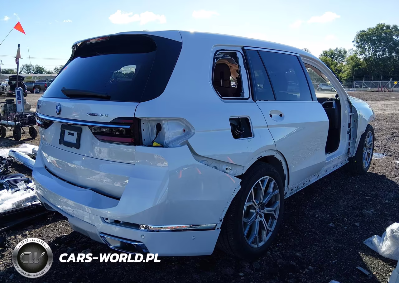 2026 BMW X7 xDrive40I VIN:5UX23EM0XT9038518 - 4
