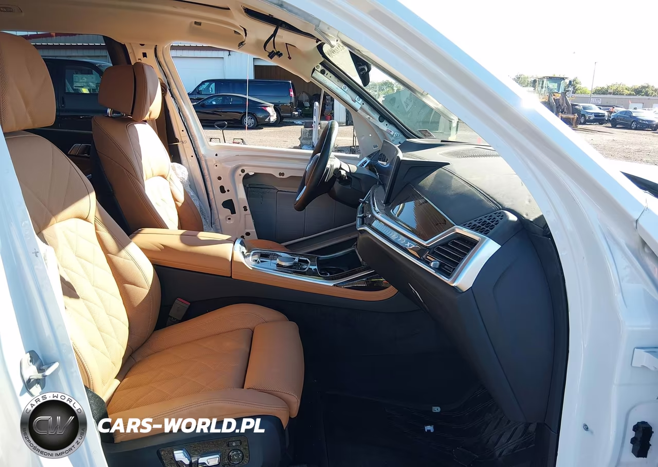 2026 BMW X7 xDrive40I VIN:5UX23EM0XT9038518 - 5