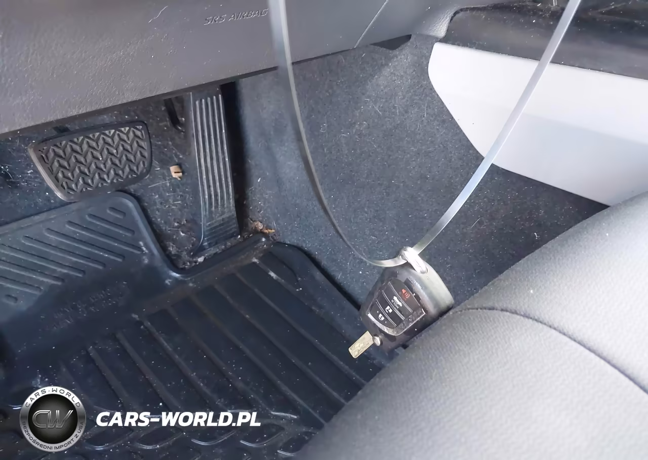 2019 Toyota Camry L VIN:4T1B11HK3KU716173 - 11