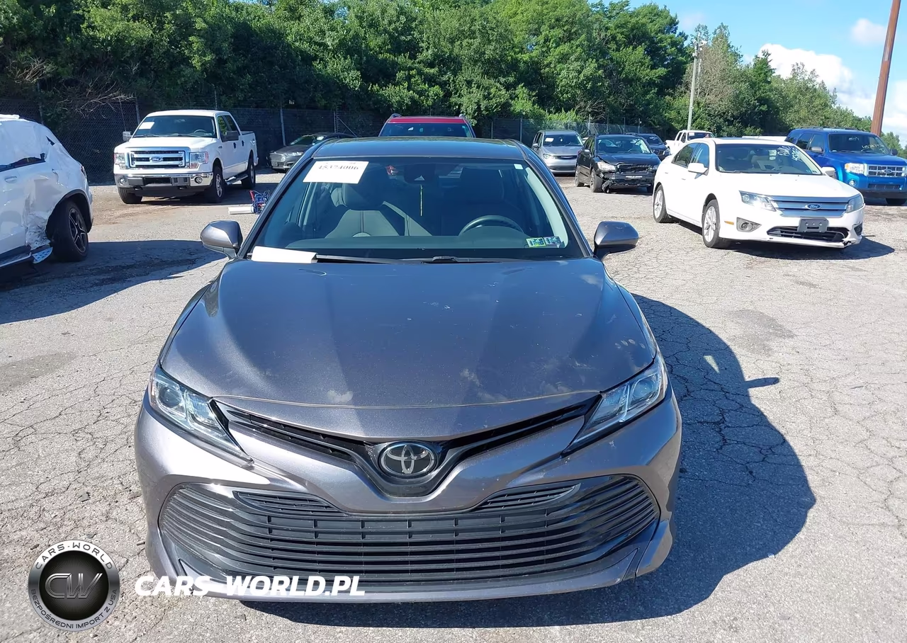 2019 Toyota Camry L VIN:4T1B11HK3KU716173 - 12