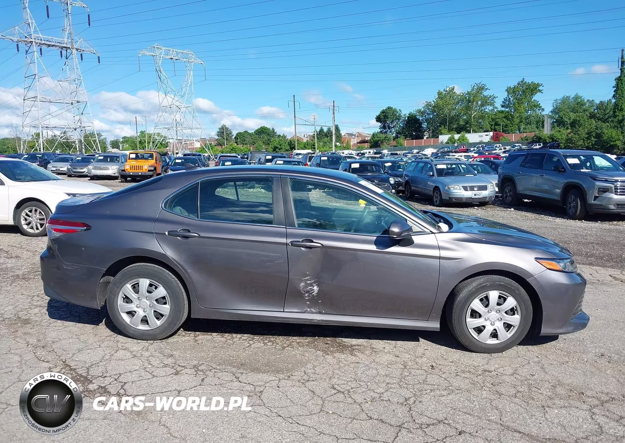 2019 Toyota Camry L VIN:4T1B11HK3KU716173 - 13