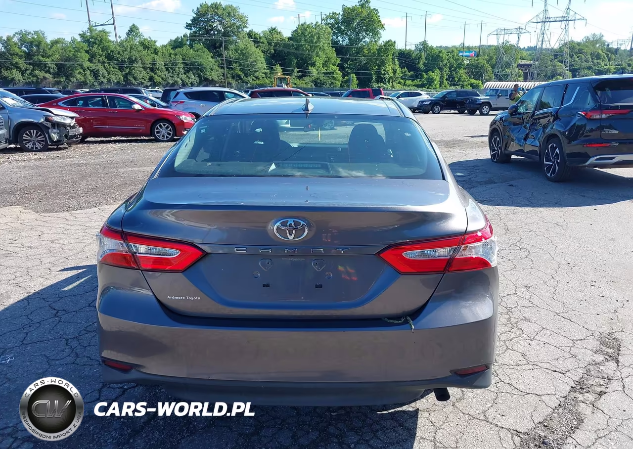 2019 Toyota Camry L VIN:4T1B11HK3KU716173 - 16