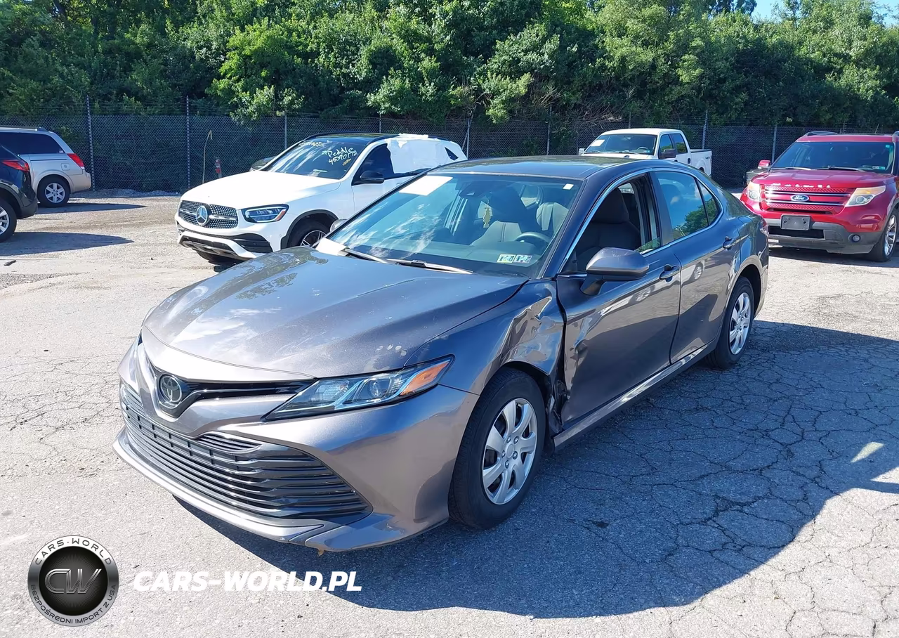 2019 Toyota Camry L VIN:4T1B11HK3KU716173 - 2