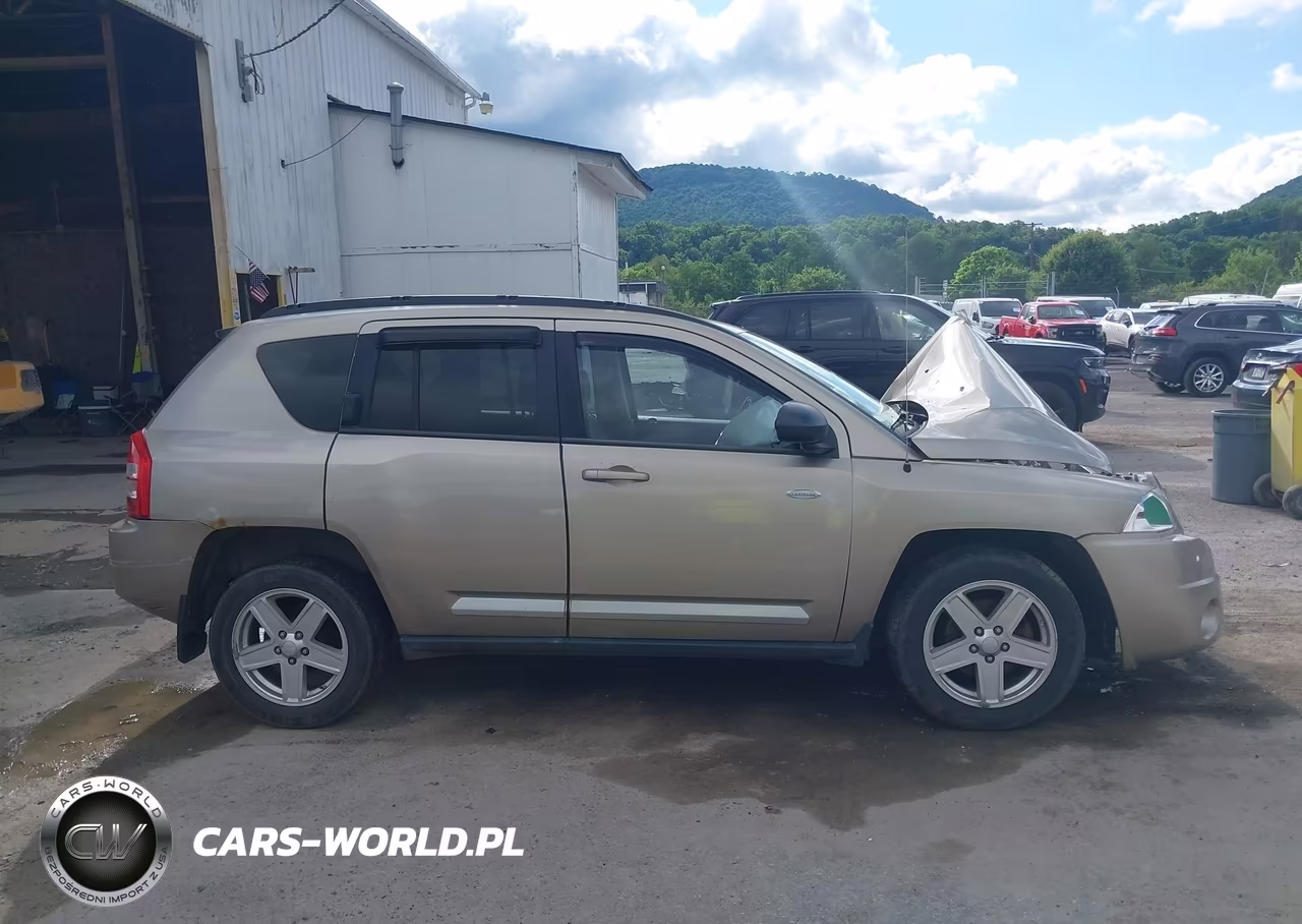 2010 Jeep Compass Sport VIN:1J4NF1FB1AD623358 - 13