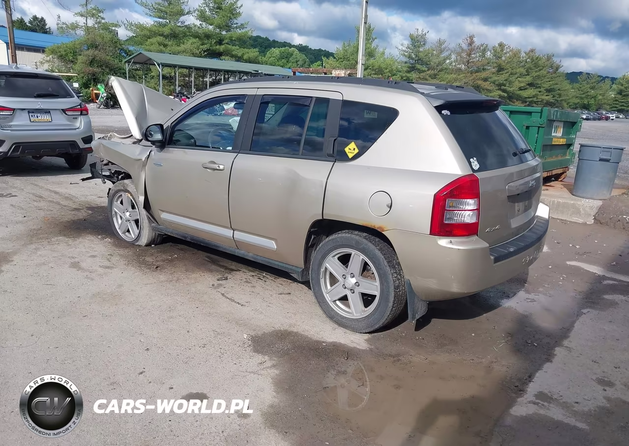 2010 Jeep Compass Sport VIN:1J4NF1FB1AD623358 - 3