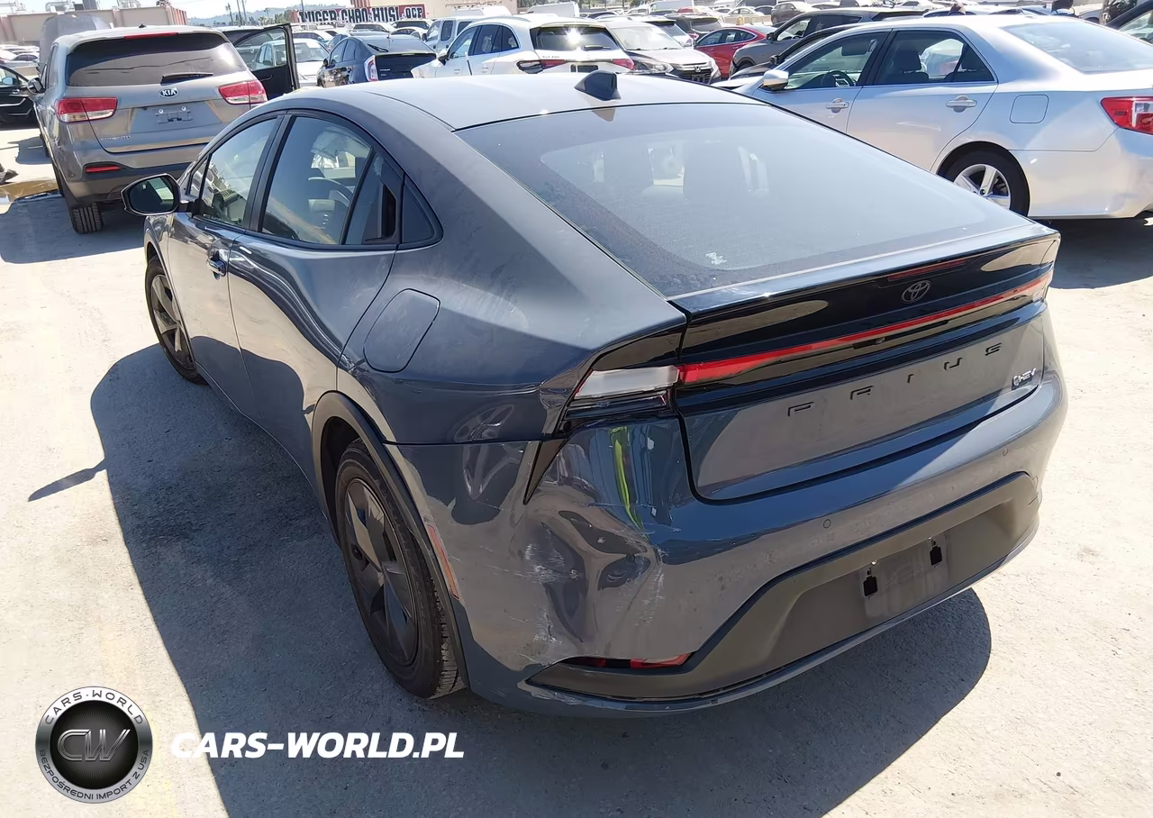2025 Toyota Prius Le VIN:JTDACAAU0S3061210 - 3