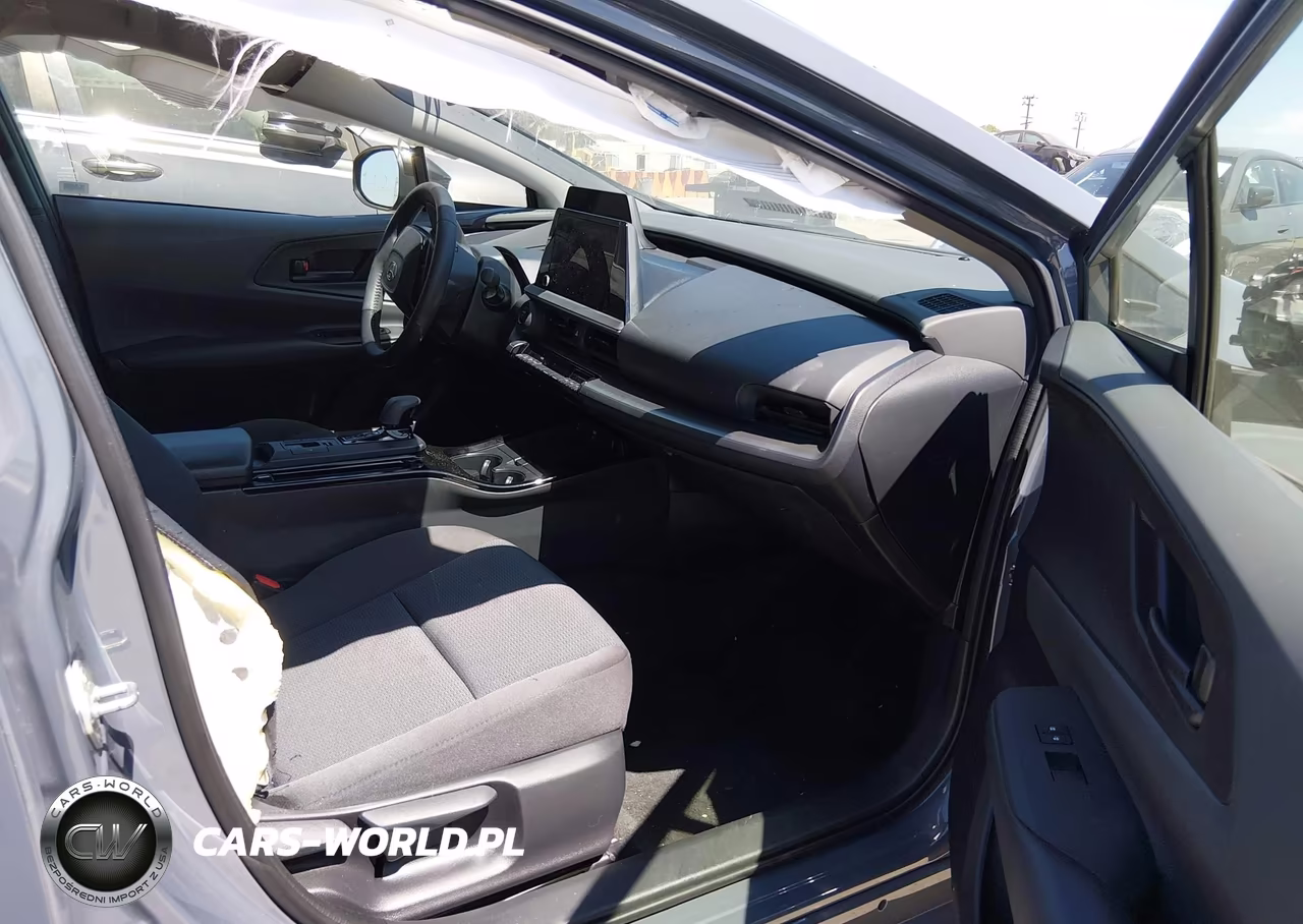 2025 Toyota Prius Le VIN:JTDACAAU0S3061210 - 5