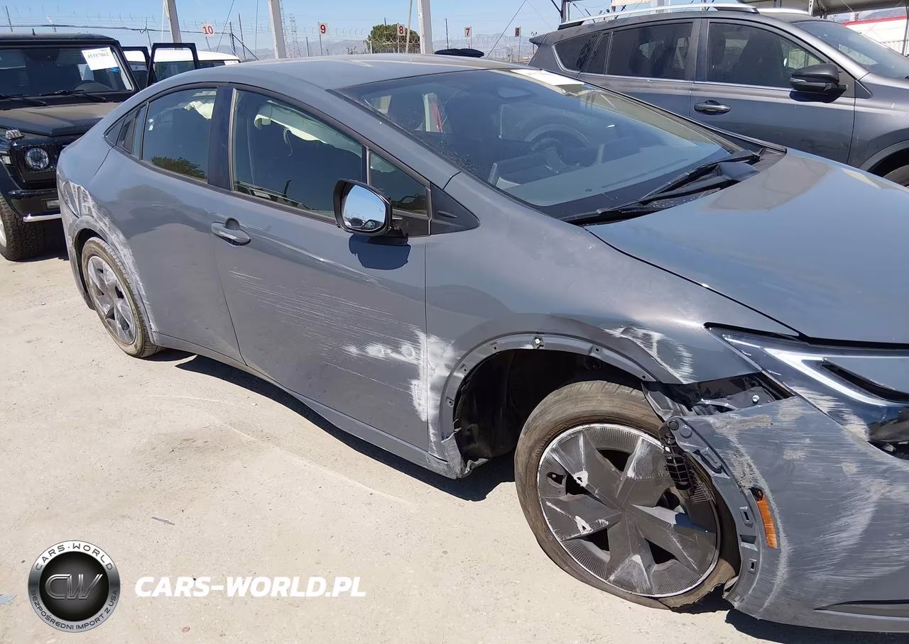 2025 Toyota Prius Le VIN:JTDACAAU0S3061210 - 6