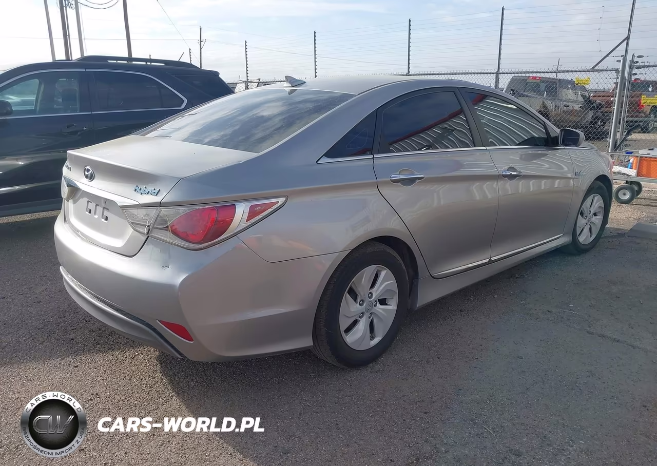 2013 Hyundai Sonata Hybrid VIN:KMHEC4A46DA083032 - 4