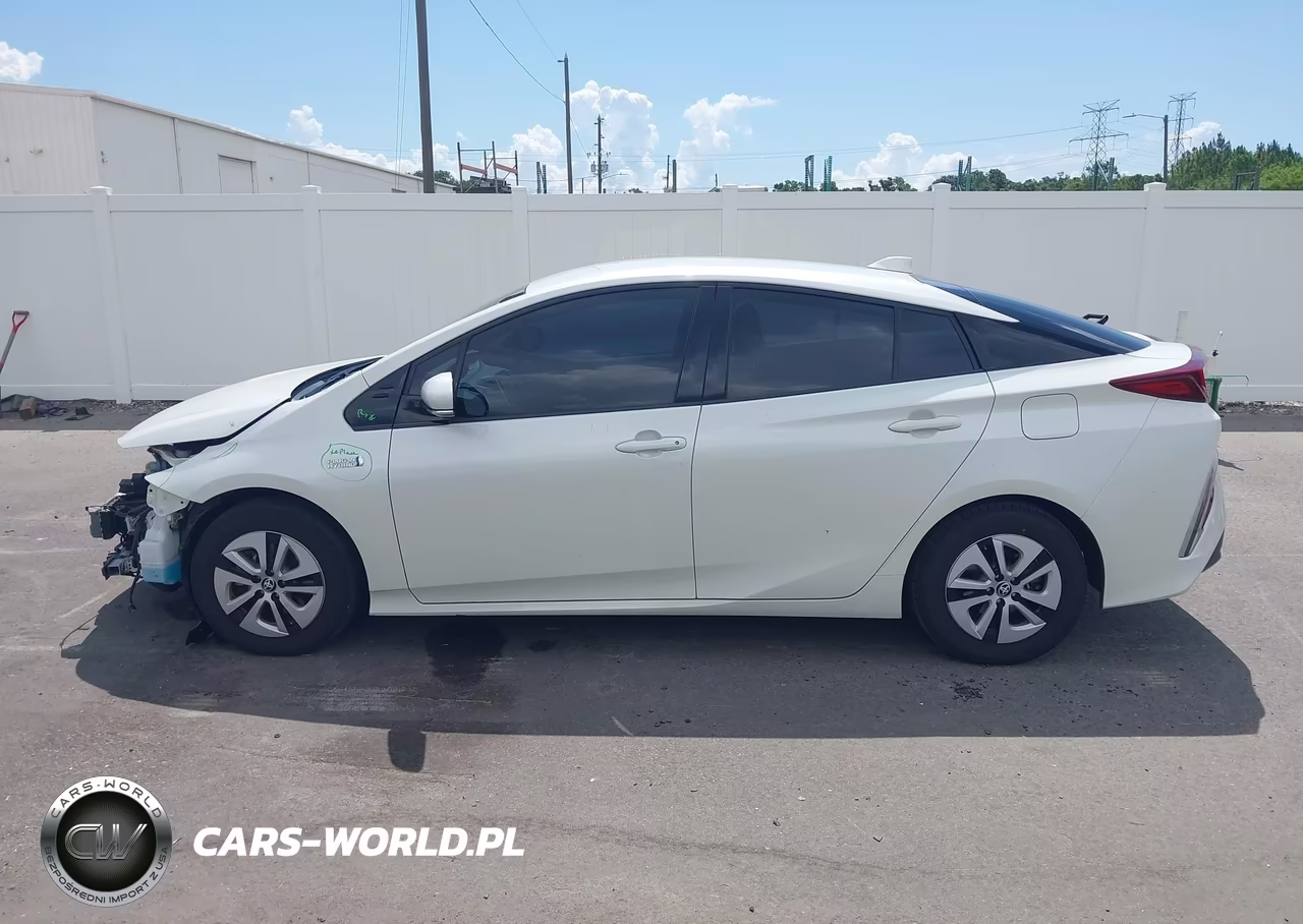 2020 Toyota Prius Prime Le VIN:JTDKARFP8L3141559 - 15