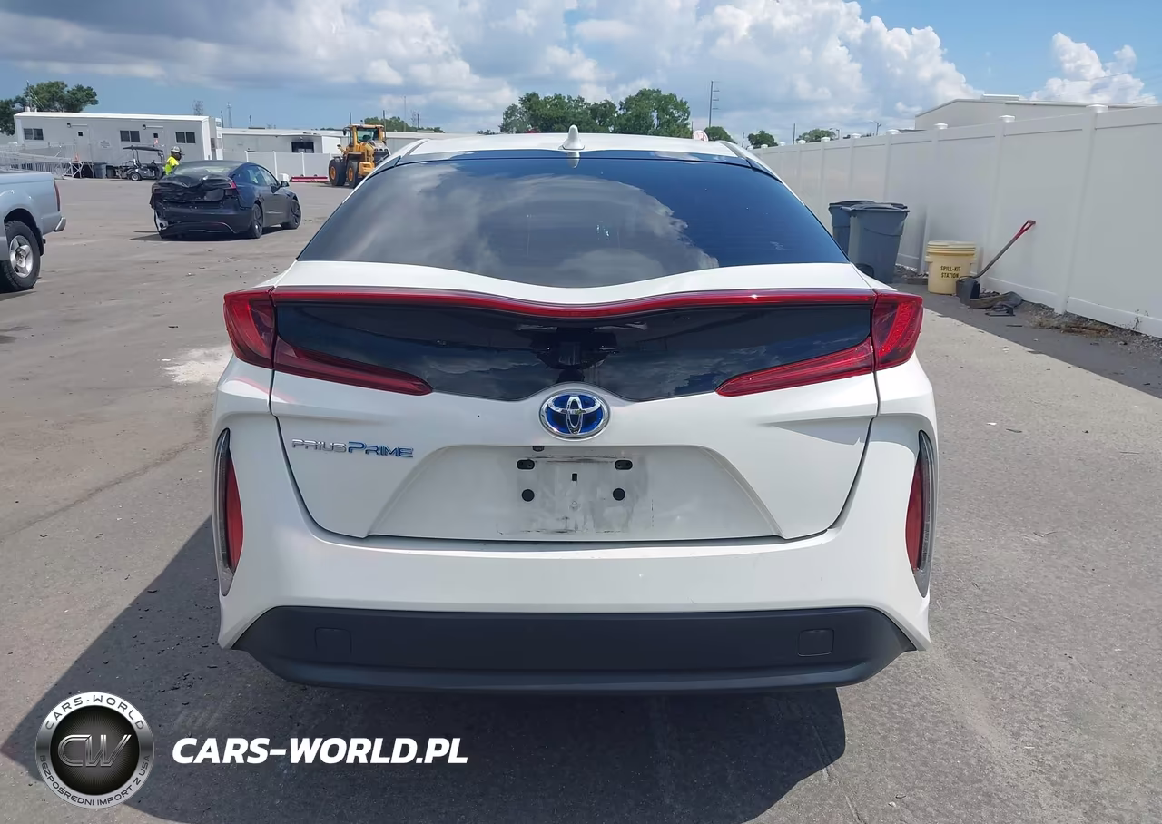 2020 Toyota Prius Prime Le VIN:JTDKARFP8L3141559 - 17