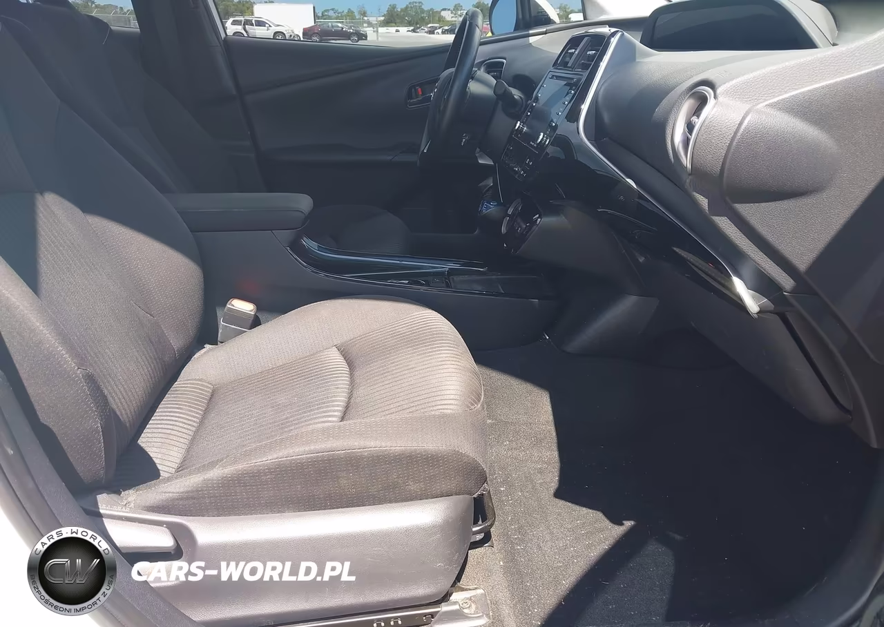 2020 Toyota Prius Prime Le VIN:JTDKARFP8L3141559 - 5