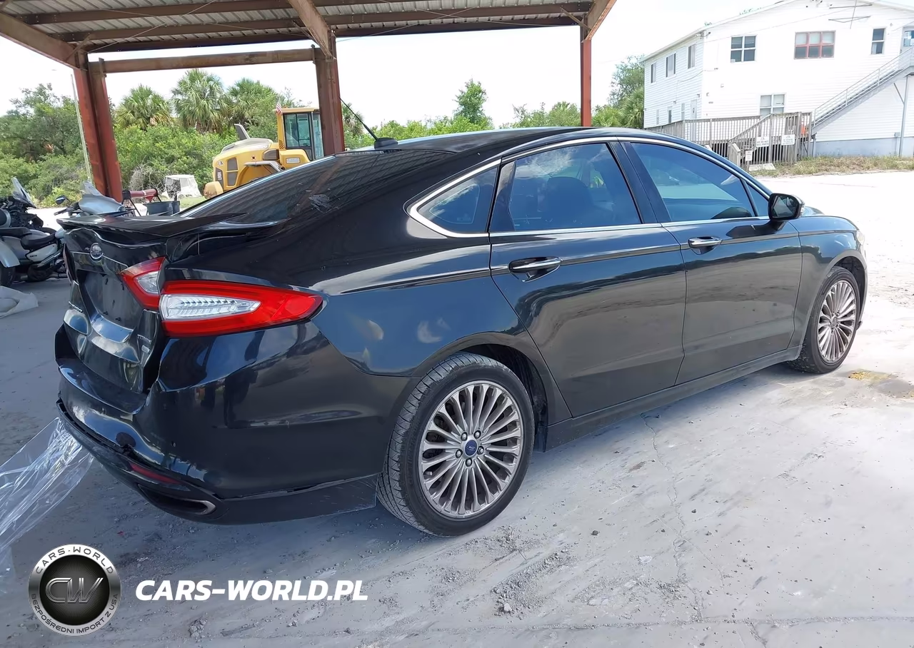 2013 Ford Fusion Titanium VIN:3FA6P0K97DR279704 - 4