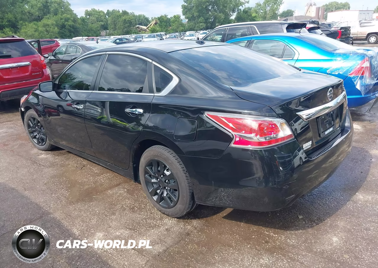 2014 Nissan Altima 2.5 S VIN:1N4AL3AP4EN331074 - 3