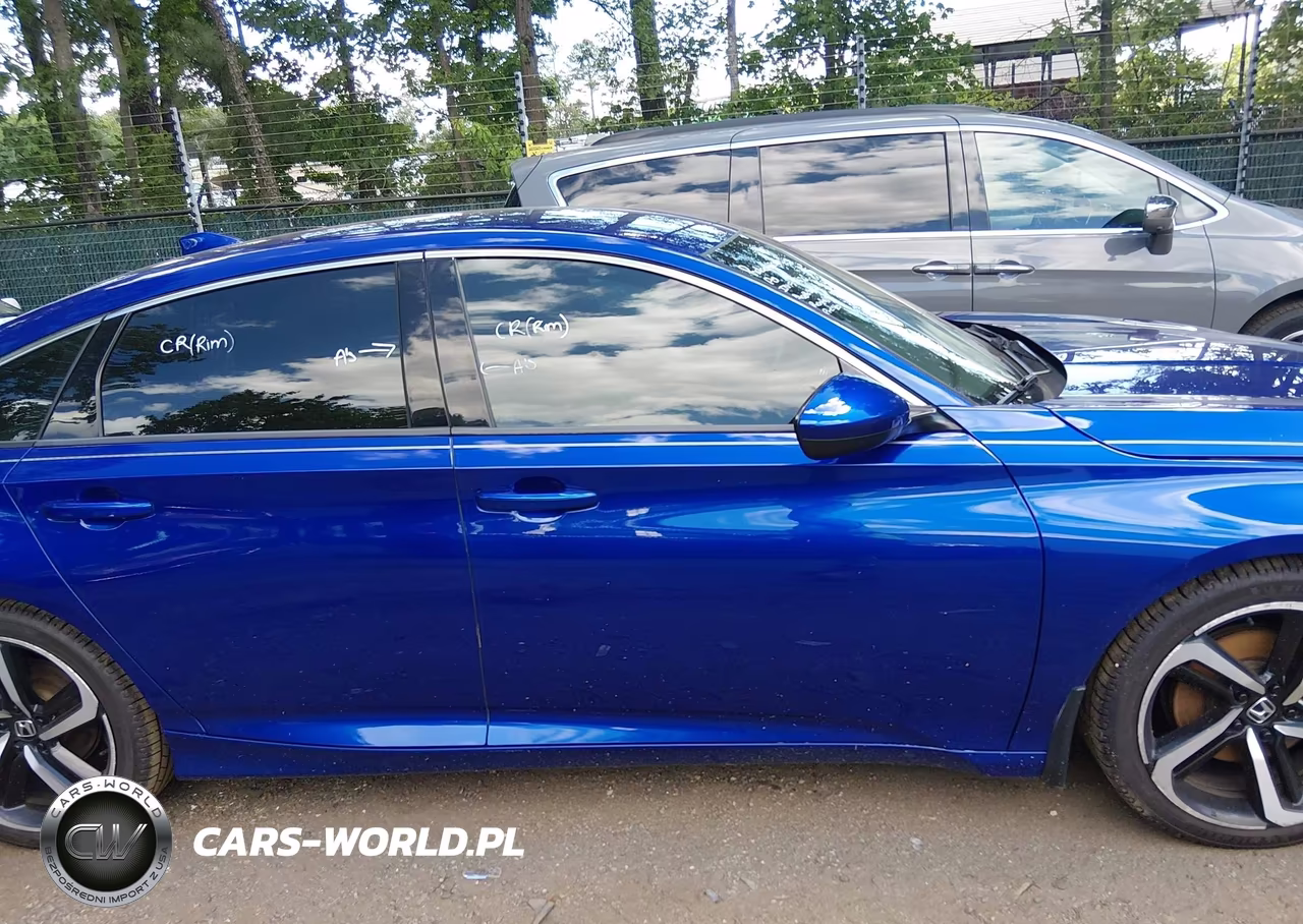 2018 Honda Accord Sport VIN:1HGCV1E35JA236728 - 13