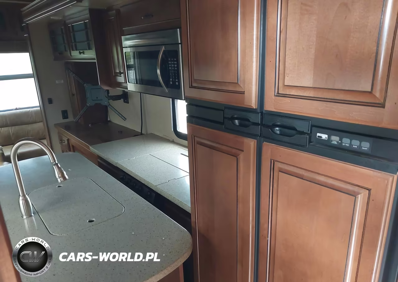 2015 Heartland Rvs Bighor Series M-3570Rs VIN:5SFBG3720FE284378 - 12