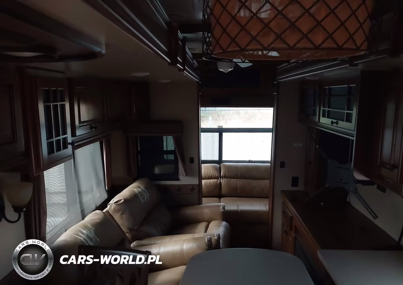 2015 Heartland Rvs Bighor Series M-3570Rs VIN:5SFBG3720FE284378 - 13