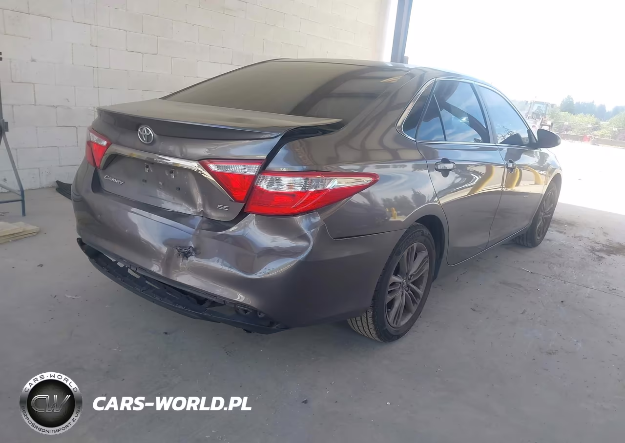 2017 Toyota Camry Se VIN:4T1BF1FK1HU727685 - 4
