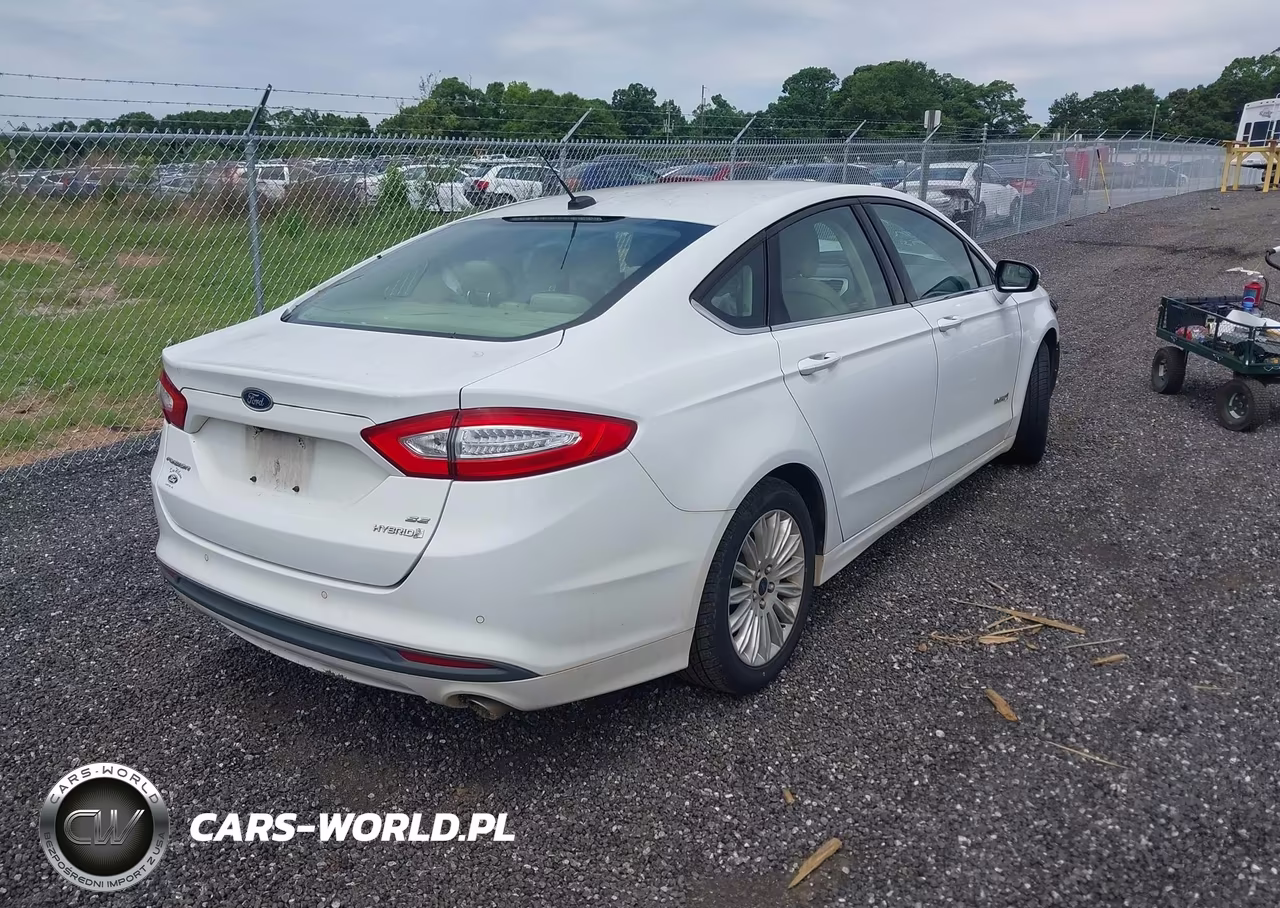 2016 Ford Fusion Hybrid Se VIN:3FA6P0LU6GR337521 - 4