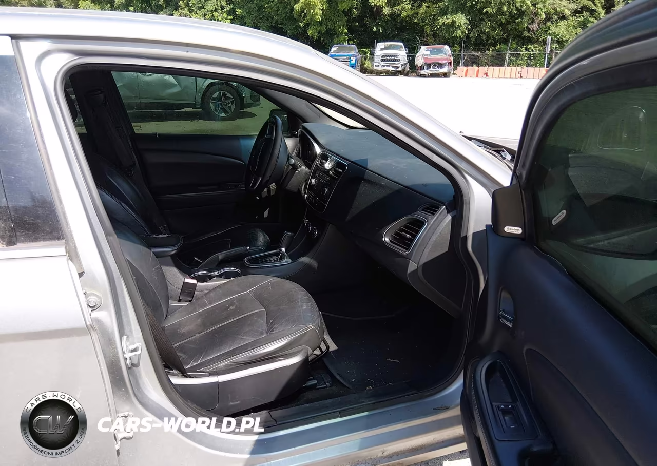 2013 Chrysler 200 Limited VIN:1C3CCBCG9DN559956 - 5