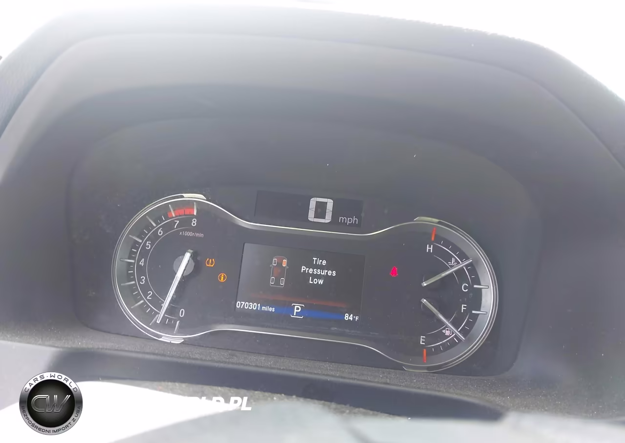 2019 Honda Ridgeline Sport VIN:5FPYK3F10KB028617 - 7