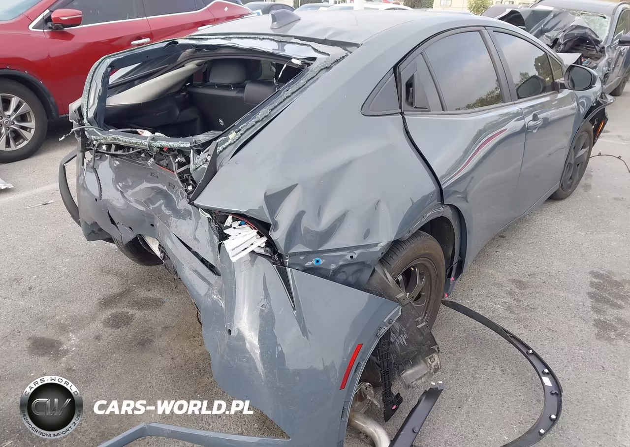 2025 Toyota Prius Le VIN:JTDACAAU9S3064249 - 12