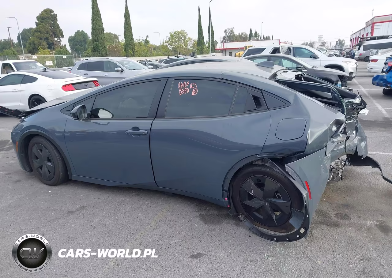 2025 Toyota Prius Le VIN:JTDACAAU9S3064249 - 19