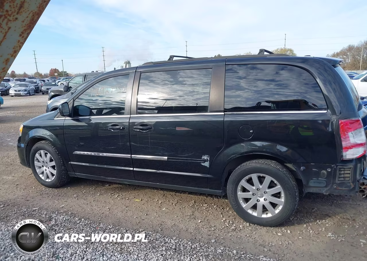 2016 Chrysler Town & Country Touring VIN:2C4RC1BG0GR237974 - 14