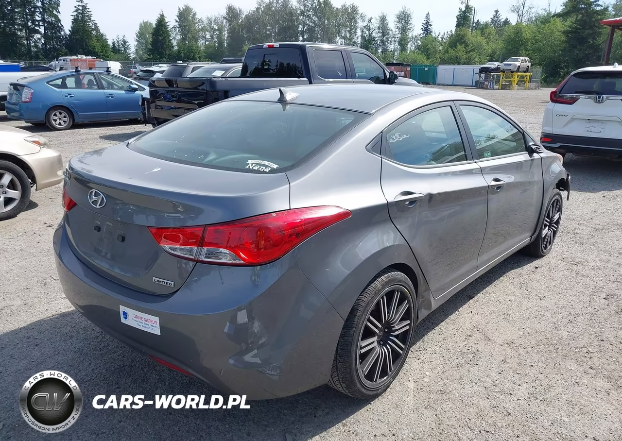 2012 Hyundai Elantra Limited VIN:5NPDH4AE4CH118233 - 4