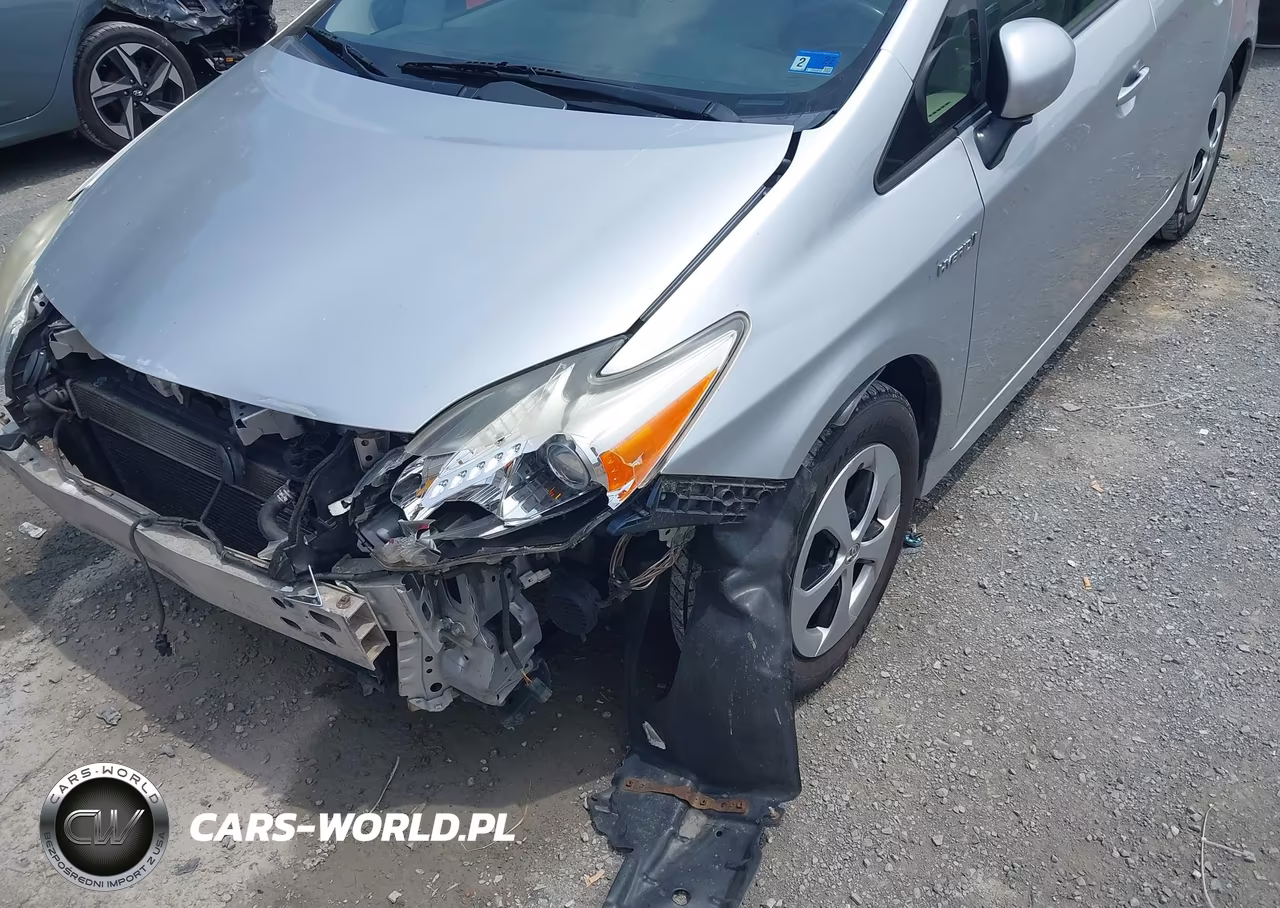 2013 Toyota Prius Two VIN:JTDKN3DU0D1718222 - 17